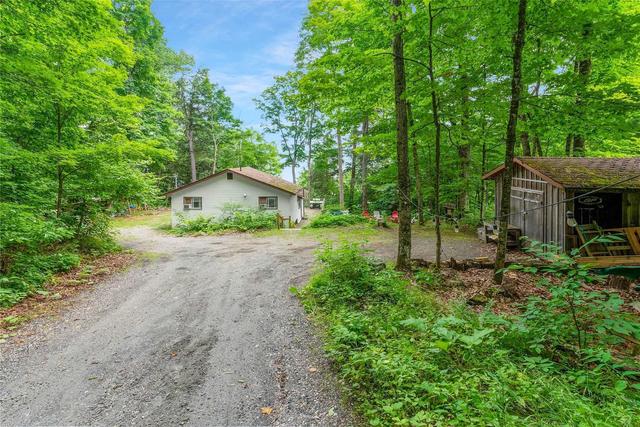 1138 Miskwabi Lake Rd, House detached with 2 bedrooms, 1 bathrooms and 12 parking in Dysart et al ON | Image 14