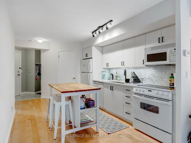 218 - 18 Beverley St, Condo with 1 bedrooms, 1 bathrooms and 1 parking in Toronto ON | Image 34