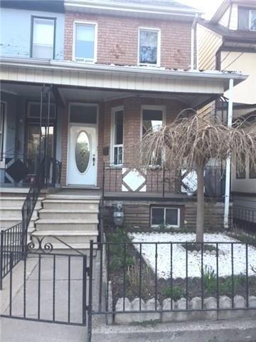 284 Markham St, House semidetached with 3 bedrooms, 3 bathrooms and 1 parking in Toronto ON | Image 1