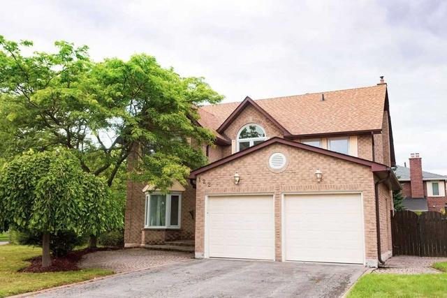 122 Lake Driveway Dr W, House detached with 4 bedrooms, 3 bathrooms and 4 parking in Ajax ON | Image 1