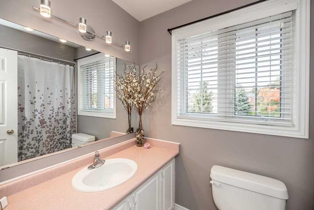 21 Nightingale Cres, House detached with 4 bedrooms, 3 bathrooms and 4 parking in Barrie ON | Image 19