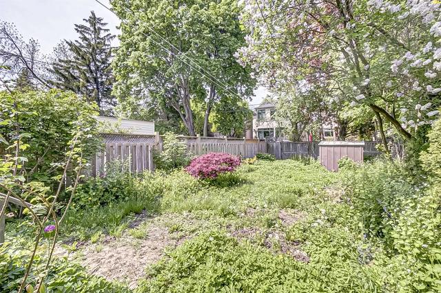 40 Beaufield Ave, House semidetached with 3 bedrooms, 3 bathrooms and 1 parking in Toronto ON | Image 19