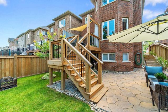 31 Upper Canada Crt, House detached with 3 bedrooms, 3 bathrooms and 4 parking in Halton Hills ON | Image 30