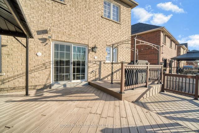 195 Twin Hills Cres, House detached with 4 bedrooms, 3 bathrooms and 4 parking in Vaughan ON | Image 20