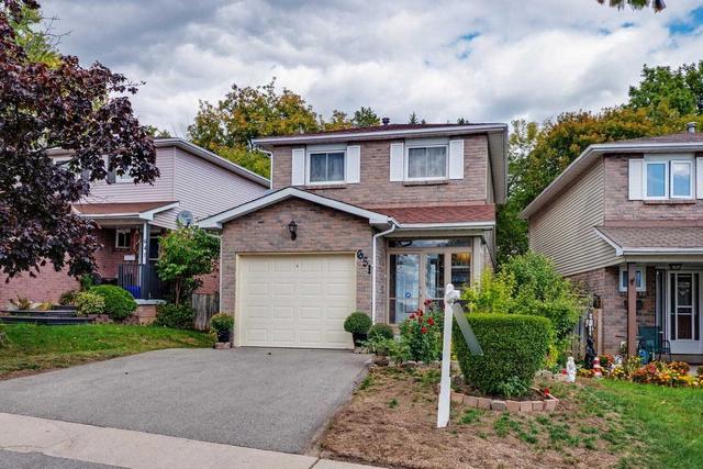 651 Grandview Dr, House attached with 3 bedrooms, 2 bathrooms and 3 parking in Oshawa ON | Image 12