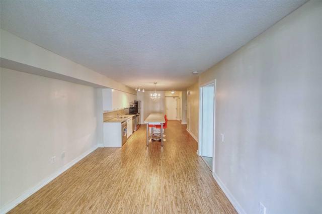 211 - 15 Singer Crt, Condo with 1 bedrooms, 2 bathrooms and 1 parking in Toronto ON | Image 2