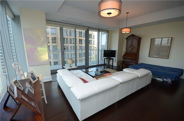 1101 - 55 Scollard St, Condo with 1 bedrooms, 2 bathrooms and 1 parking in Toronto ON | Image 7