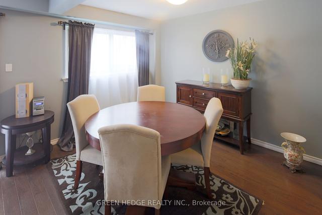 102 Fleetwood Cres, Townhouse with 3 bedrooms, 2 bathrooms and 2 parking in Brampton ON | Image 21