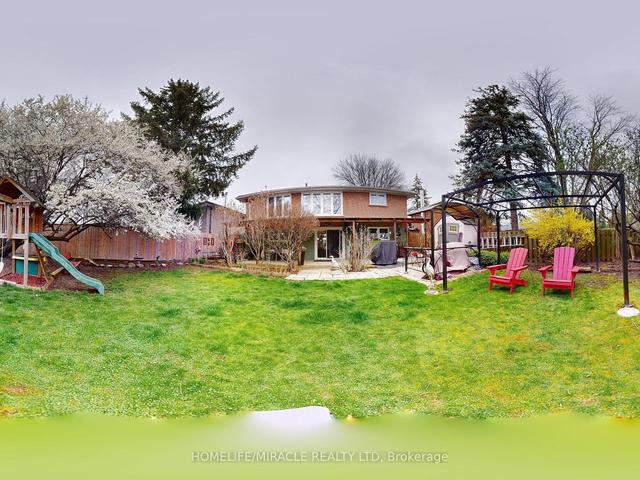 86 Coral Gable Dr, House detached with 3 bedrooms, 2 bathrooms and 6 parking in Toronto ON | Image 33