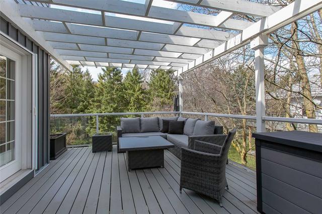 1950 Snake Rd, House detached with 3 bedrooms, 6 bathrooms and 11 parking in Burlington ON | Image 3