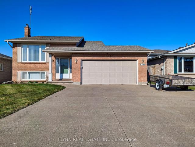6291 Sherri Ave, House detached with 4 bedrooms, 2 bathrooms and 6 parking in Niagara Falls ON | Image 1
