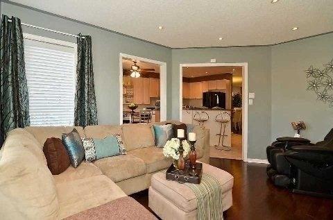 upper - 28 Batt Cres, House detached with 4 bedrooms, 3 bathrooms and 2 parking in Ajax ON | Image 19