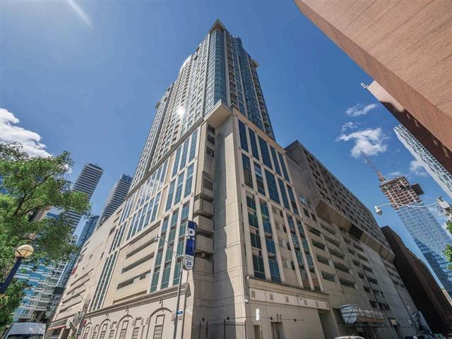 3208 - 8 Park Rd, Condo with 1 bedrooms, 1 bathrooms and 0 parking in Toronto ON | Image 1