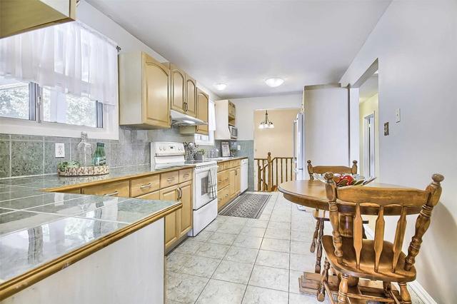 15 Dallington Dr, House detached with 3 bedrooms, 2 bathrooms and 3 parking in Toronto ON | Image 28