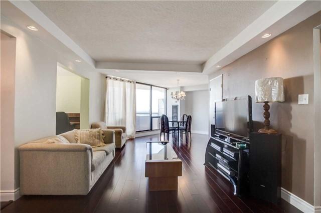 1807 - 75 Graydon Hall Dr, Condo with 2 bedrooms, 2 bathrooms and 1 parking in Toronto ON | Image 1