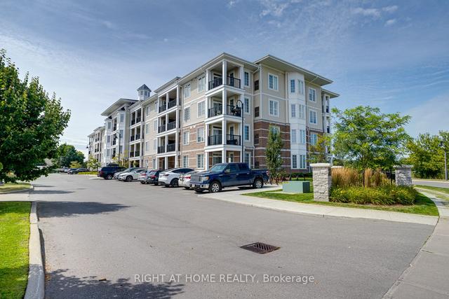 402 - 65 Shipway Ave, Condo with 2 bedrooms, 2 bathrooms and 1 parking in Clarington ON | Image 1