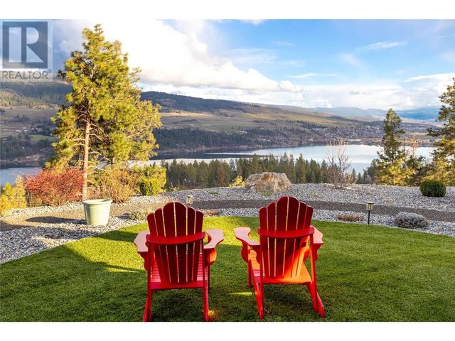 13531 Lake Hill Way, House detached with 4 bedrooms, 2 bathrooms and 2 parking in Lake Country BC | Image 1