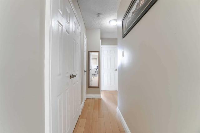 817 - 5 Parkway Forest Dr, Condo with 3 bedrooms, 2 bathrooms and 1 parking in Toronto ON | Image 15