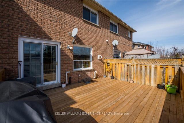 23 Tessler Cres, House detached with 3 bedrooms, 4 bathrooms and 5 parking in Brampton ON | Image 17