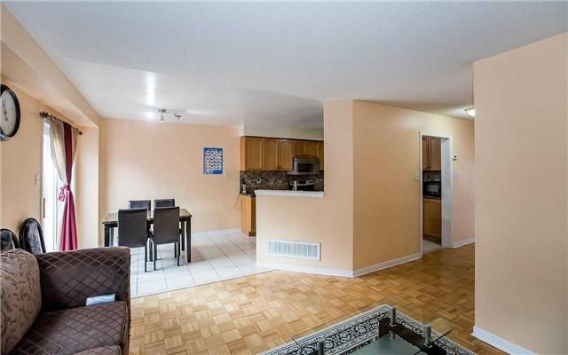 19 Tideland Dr, House detached with 4 bedrooms, 4 bathrooms and 3 parking in Brampton ON | Image 5