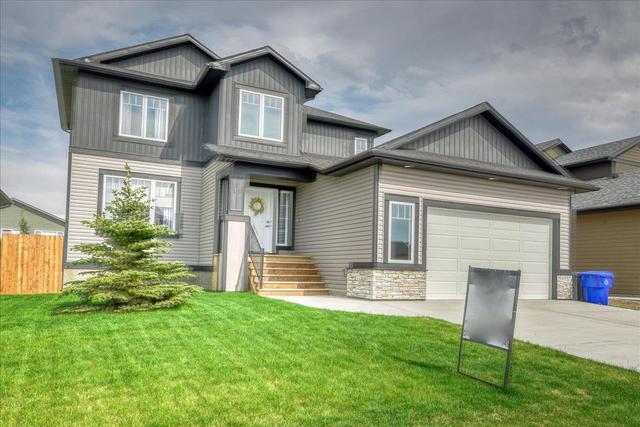 19 Vireo Avenue, House detached with 3 bedrooms, 2 bathrooms and 2 parking in Olds AB | Image 2