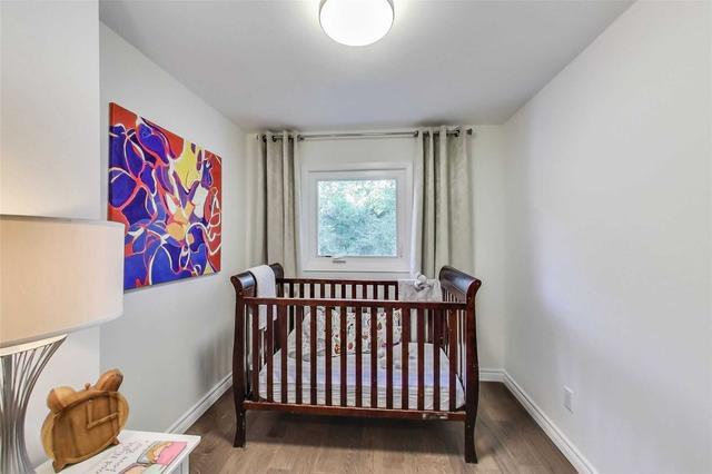 19 Sydenham St, House attached with 3 bedrooms, 3 bathrooms and 2 parking in Toronto ON | Image 5