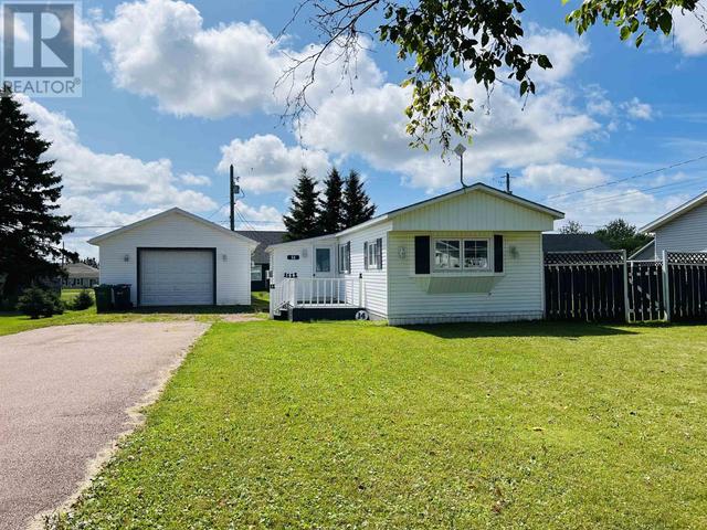 14 Maple Street, Home with 3 bedrooms, 1 bathrooms and null parking in O'Leary PE | Image 4