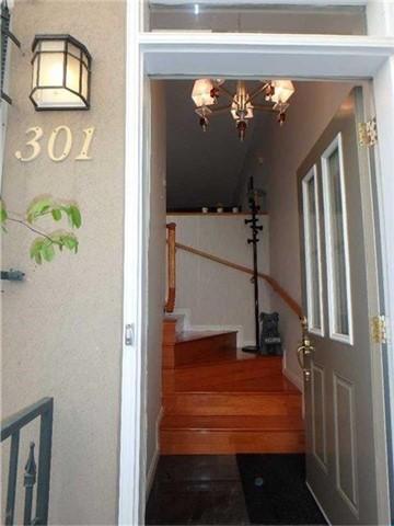 301 - 188 Bonis Ave, Townhouse with 3 bedrooms, 3 bathrooms and 2 parking in Toronto ON | Image 2