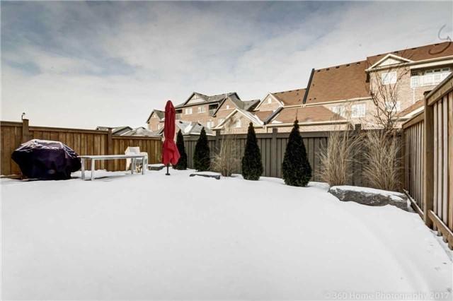 309 Moody Dr, House detached with 4 bedrooms, 3 bathrooms and 2 parking in Vaughan ON | Image 3