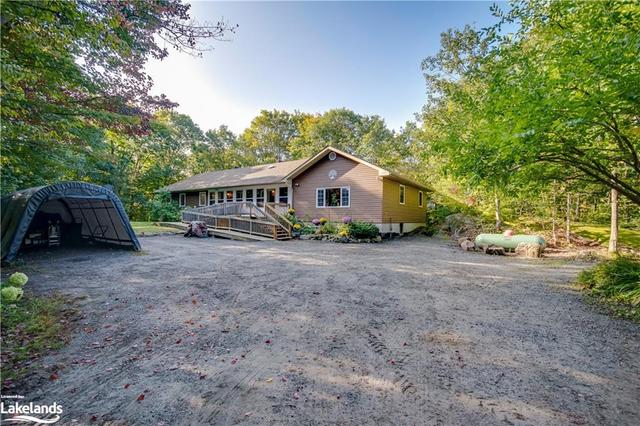 1255 Falkenburg Road, House detached with 3 bedrooms, 2 bathrooms and 20 parking in Muskoka Lakes ON | Image 31
