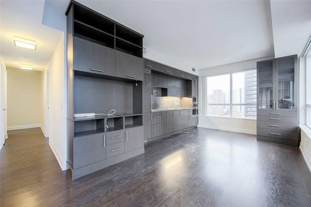 1105 - 2 Anndale Dr, Condo with 2 bedrooms, 2 bathrooms and 1 parking in Toronto ON | Image 10