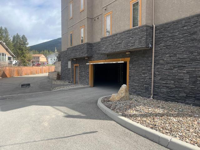 713b - 700 Bighorn Boulevard, Condo with 2 bedrooms, 2 bathrooms and null parking in Radium Hot Springs BC | Image 18