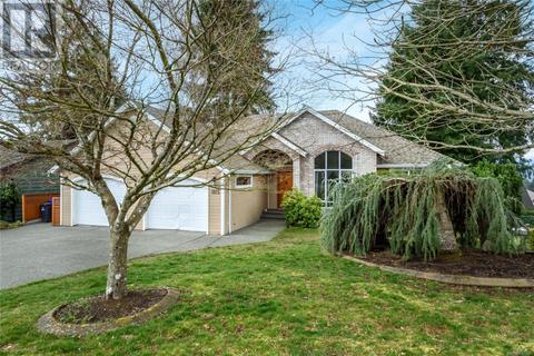 1115 Evergreen Ave, House detached with 5 bedrooms, 3 bathrooms and 2 parking in Courtenay BC | Card Image