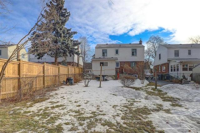 21 Eastgate Cres, House detached with 4 bedrooms, 2 bathrooms and 5 parking in Toronto ON | Image 4