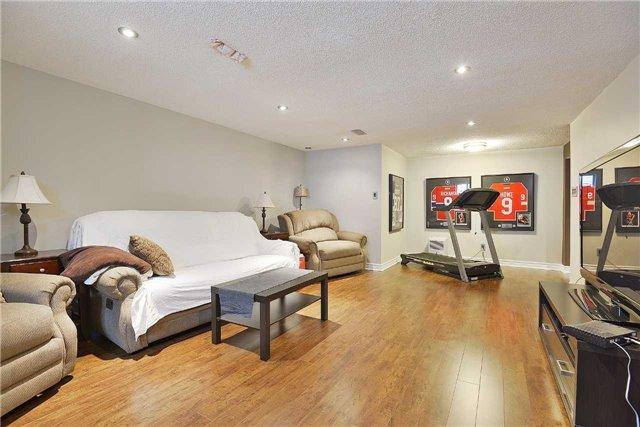 5591 Turney Dr, House detached with 3 bedrooms, 2 bathrooms and 6 parking in Mississauga ON | Image 9