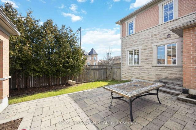 97 Andriana Cres, House attached with 3 bedrooms, 3 bathrooms and 3 parking in Markham ON | Image 32