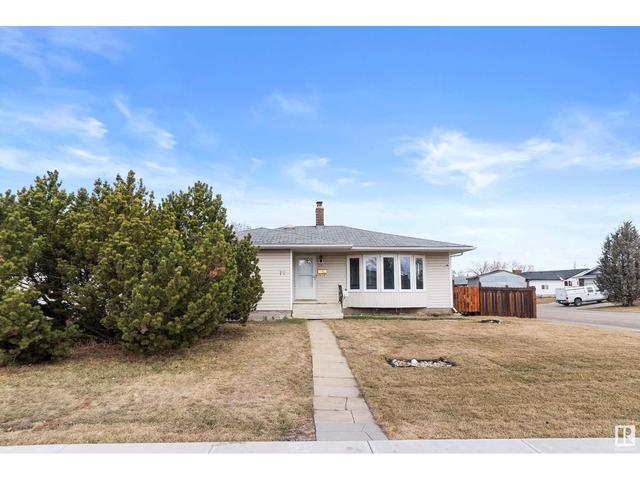 72 Southpark Dr, House detached with 3 bedrooms, 1 bathrooms and null parking in Leduc AB | Image 2