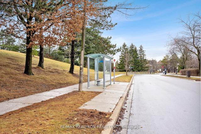 239 - 15 Coneflower Cres, Townhouse with 2 bedrooms, 2 bathrooms and 1 parking in Toronto ON | Image 32