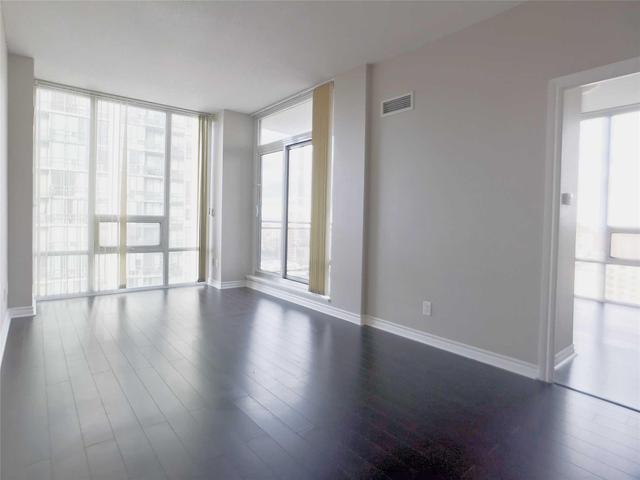 1611 - 3525 Kariya Dr, Condo with 2 bedrooms, 1 bathrooms and 1 parking in Mississauga ON | Image 5