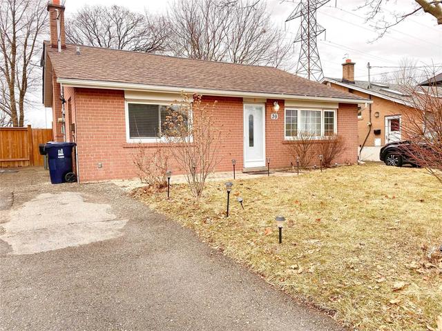 39 Hardwick Crt, House detached with 3 bedrooms, 1 bathrooms and 3 parking in Toronto ON | Image 1