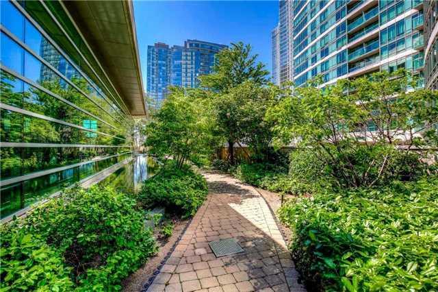 809 - 81 Navy Wharf Crt, Condo with 2 bedrooms, 2 bathrooms and 1 parking in Toronto ON | Image 15