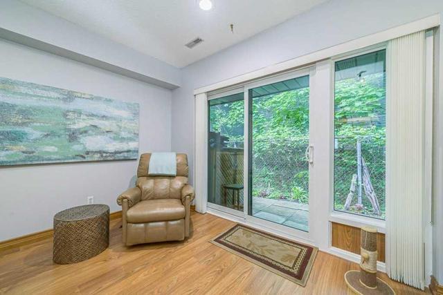 40 Oaken Gate Way, Townhouse with 3 bedrooms, 2 bathrooms and 1 parking in Toronto ON | Image 10