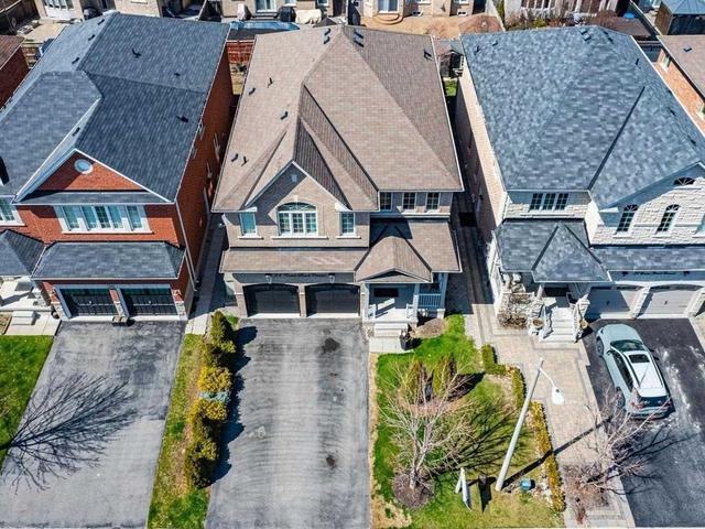 24 Corner Brook Cres, House detached with 4 bedrooms, 5 bathrooms and 6 parking in Vaughan ON | Image 23