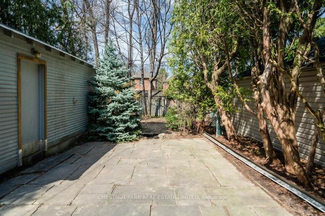 218 Lawrence Ave E, House detached with 3 bedrooms, 2 bathrooms and 3 parking in Toronto ON | Image 28
