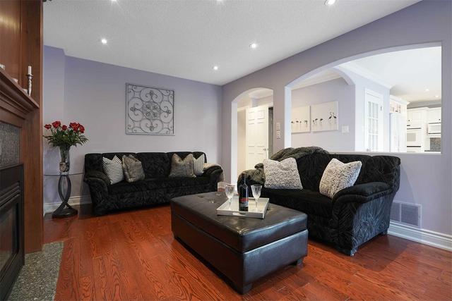155 Adrian Cres, House detached with 4 bedrooms, 3 bathrooms and 6 parking in Markham ON | Image 10
