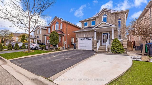 25 Oakmeadow Dr, House detached with 3 bedrooms, 3 bathrooms and 3 parking in Brampton ON | Image 12