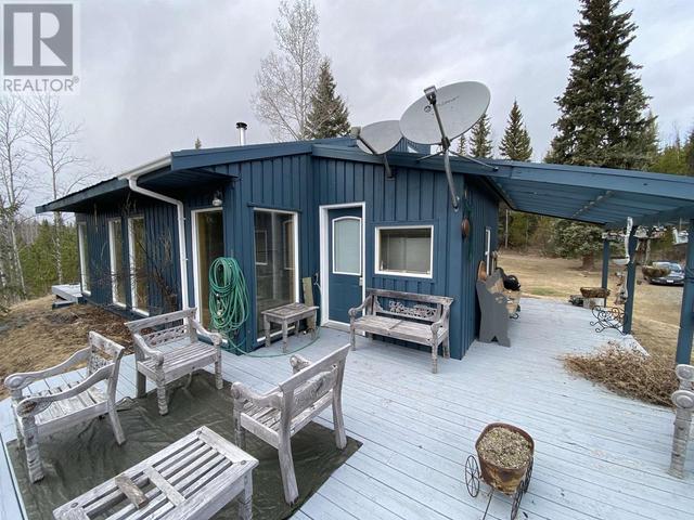 6499 Mahood Lake Road, House detached with 2 bedrooms, 2 bathrooms and null parking in Cariboo L BC | Image 4