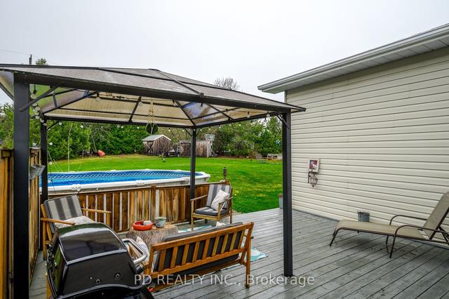 215 Charlore Park Dr, House detached with 3 bedrooms, 2 bathrooms and 9 parking in Kawartha Lakes ON | Image 26