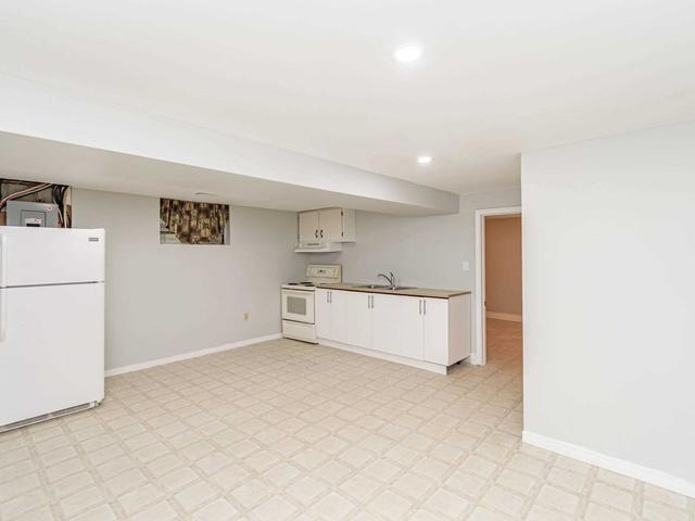 90 Napoli Dr, House detached with 4 bedrooms, 3 bathrooms and 5 parking in Hamilton ON | Image 19