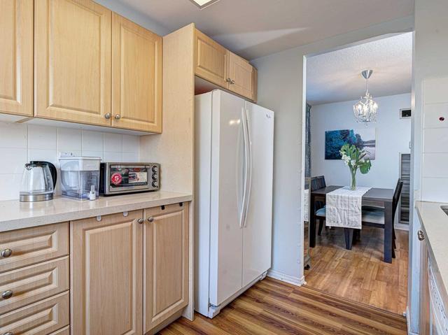 511 - 7 Bishop Ave, Condo with 2 bedrooms, 2 bathrooms and 1 parking in Toronto ON | Image 10